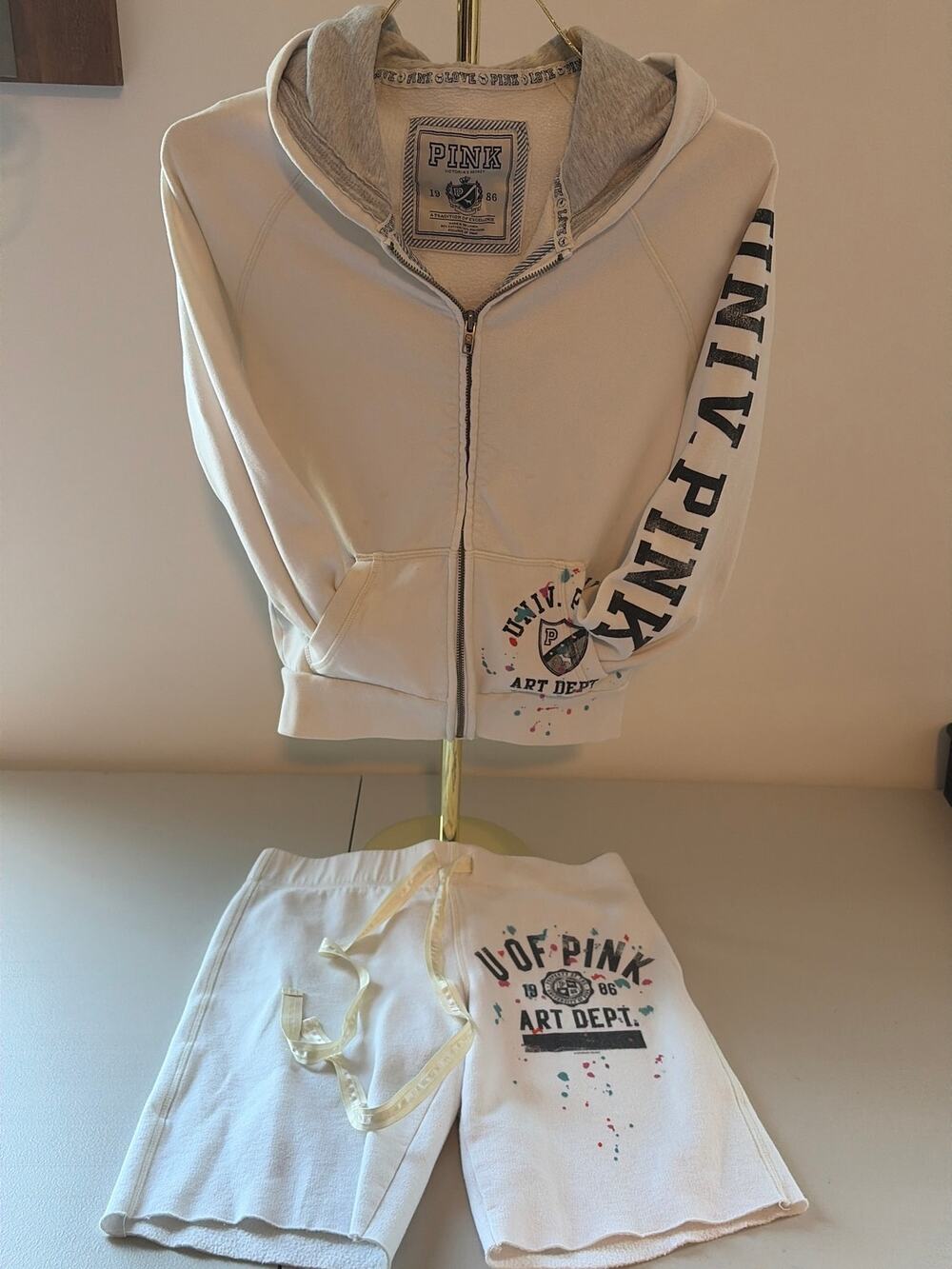 2008 set - true vintage - PINK by Victoria’s Secret XS